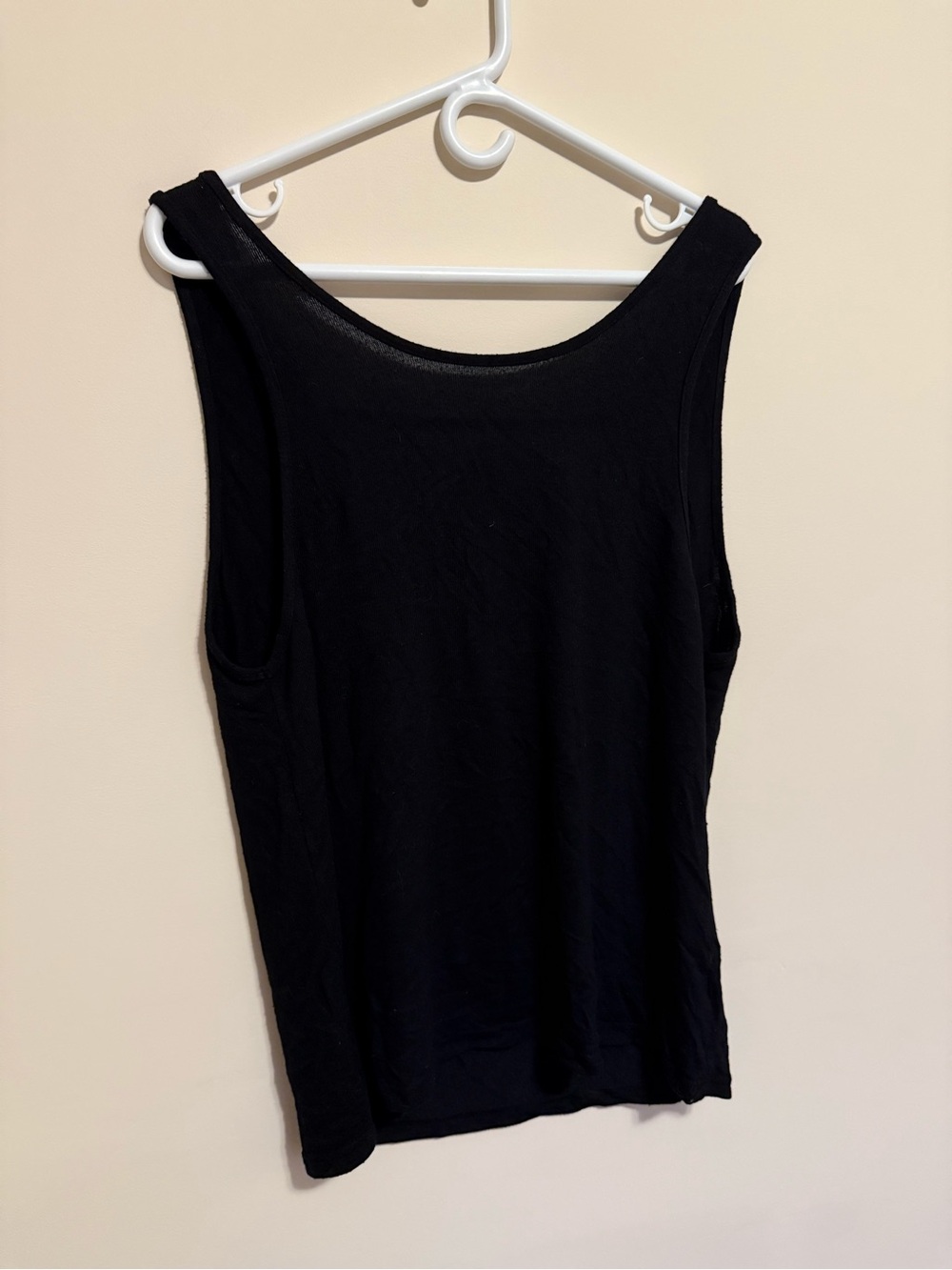 ZYIA Black Classic Scoop Tank - Picture 2 of 3